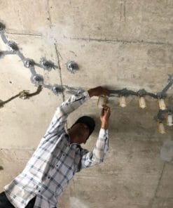 Bơm keo xử lý vết nứt bê tông